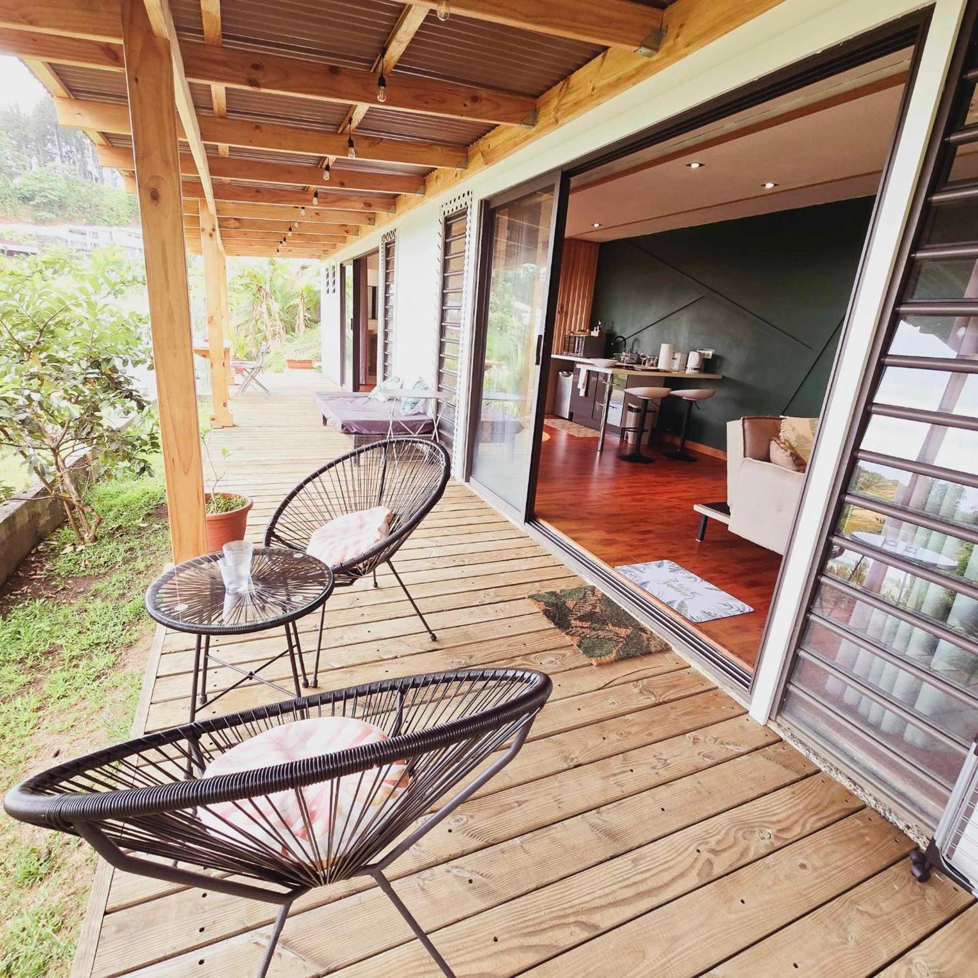 Fare Toahana, Accommodation With A Ocean View Faaa Екстер'єр фото