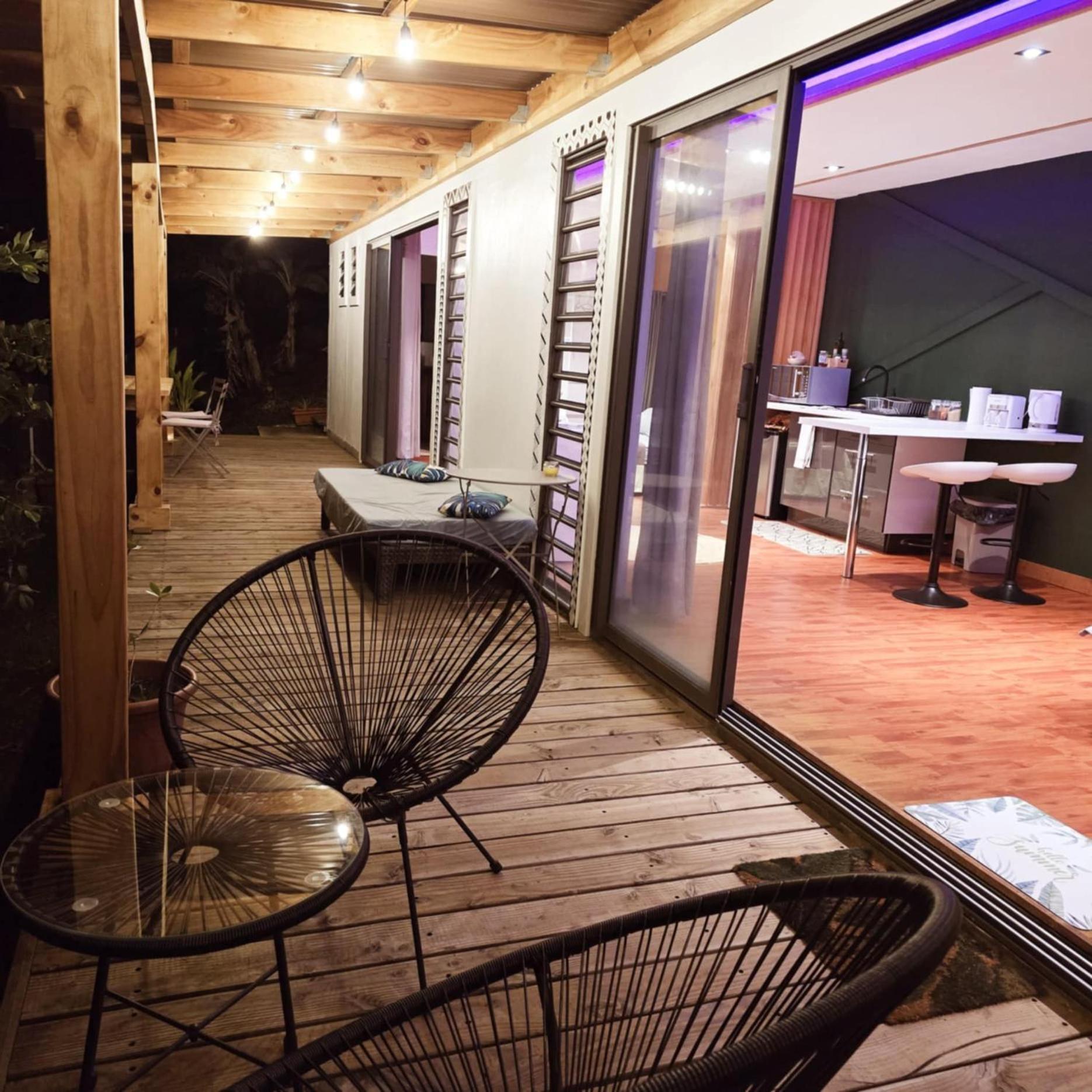 Fare Toahana, Accommodation With A Ocean View Faaa Екстер'єр фото